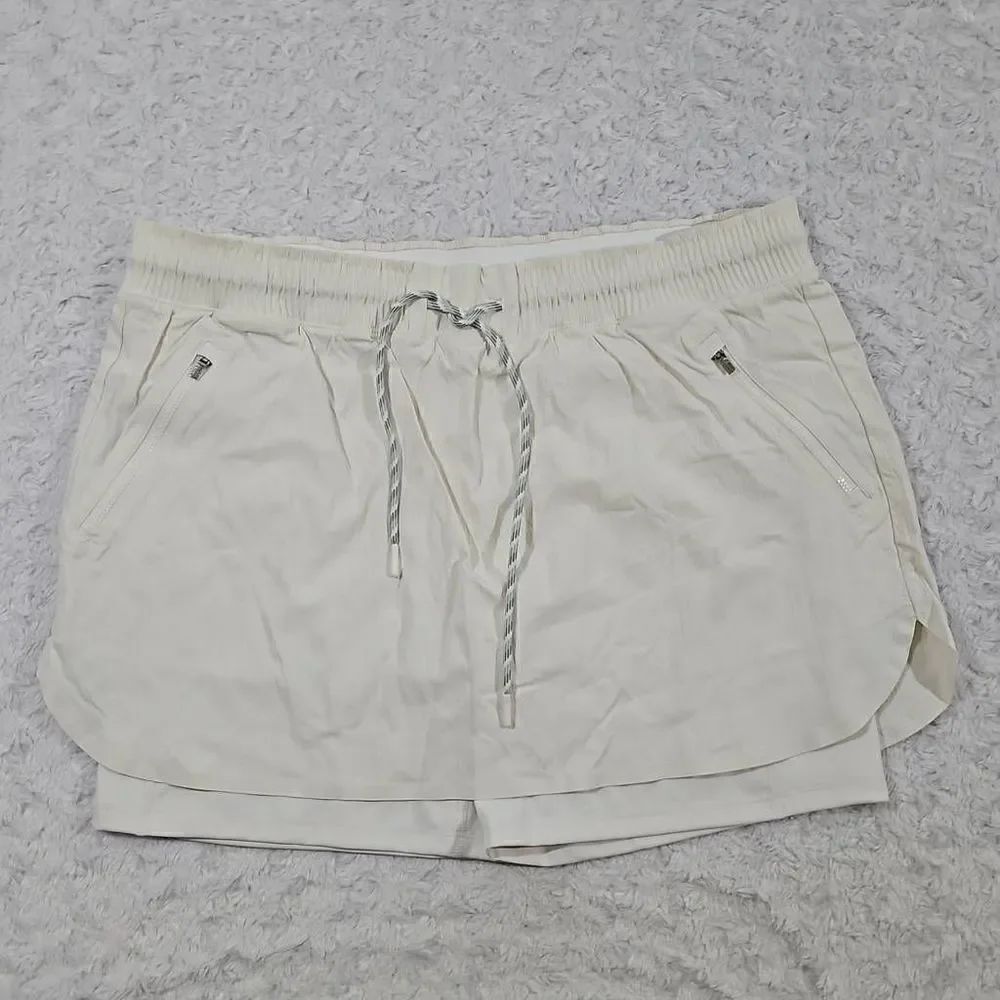 Athleta size 16 Trekkie hiking outdoor skort white cream womens vacation travel